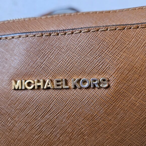 Michael Kors Jet Set Travel Large Crossbody Bag Brown Acorn Saffiano Leather In - Picture 4 of 16
